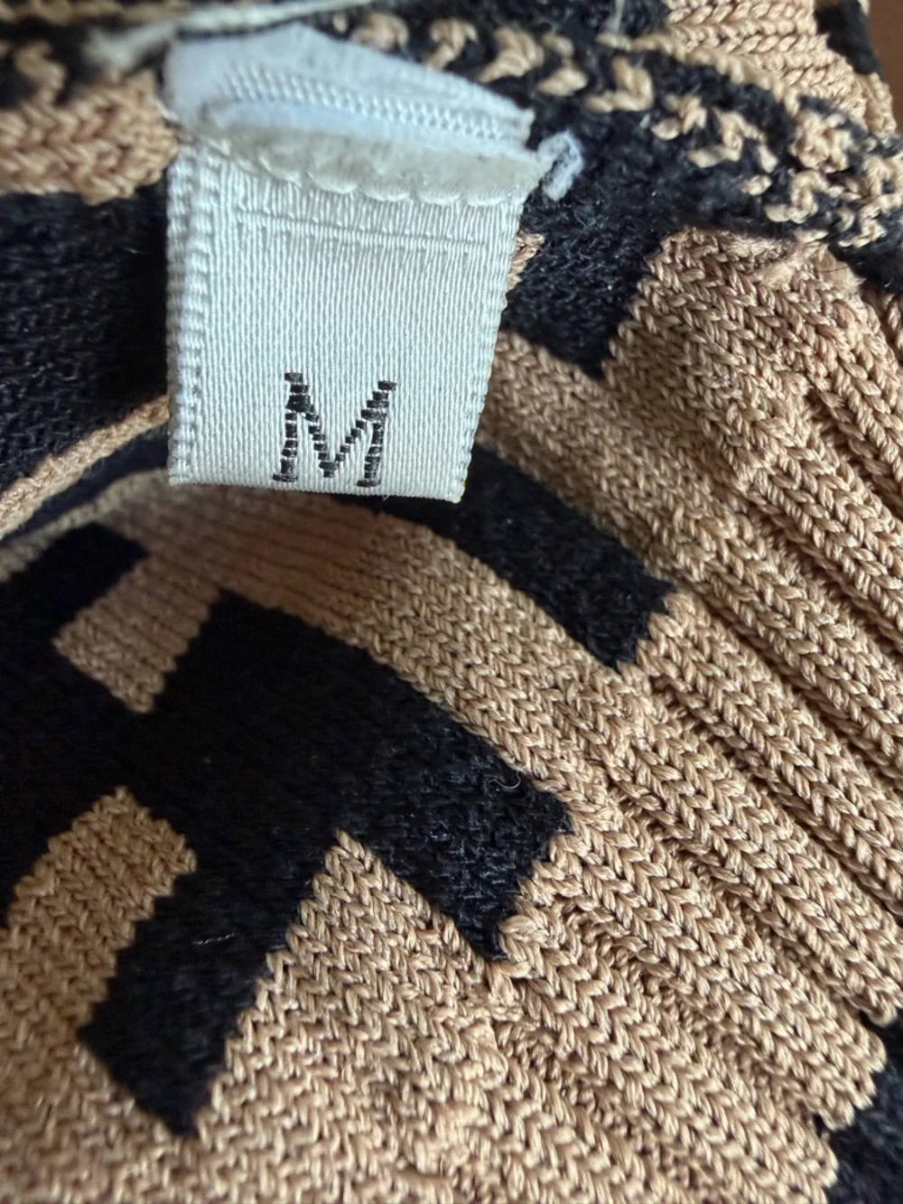 Fendi Black & Cream FF Logo Knit Sweater - Picture 8 of 8